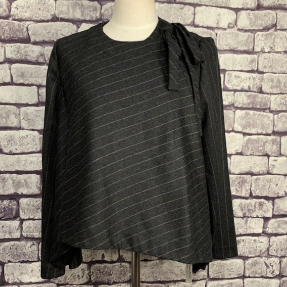 🎉🎉Host Pic🎉🎉 Armani Collezioni NWT Cape Style Jacket Size 6
